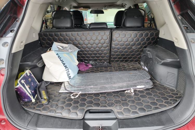Used Nissan X-Trail 2014 2.0L CVT Comfort Edition 2WD Trunk
