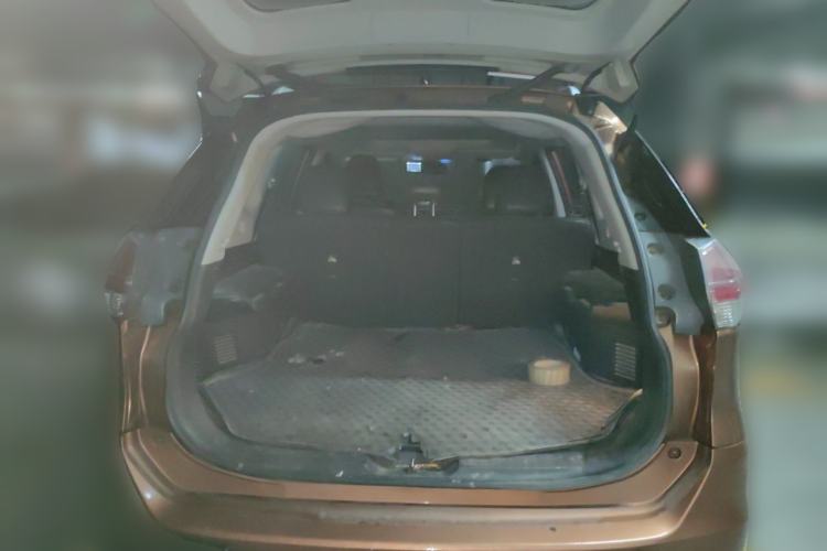 Used Nissan X-Trail 2014 2.0L CVT Comfort Edition 2WD Trunk