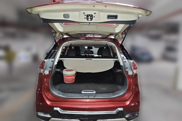 Used Nissan X-Trail 2014 2.0L CVT Comfort Edition 2WD Trunk