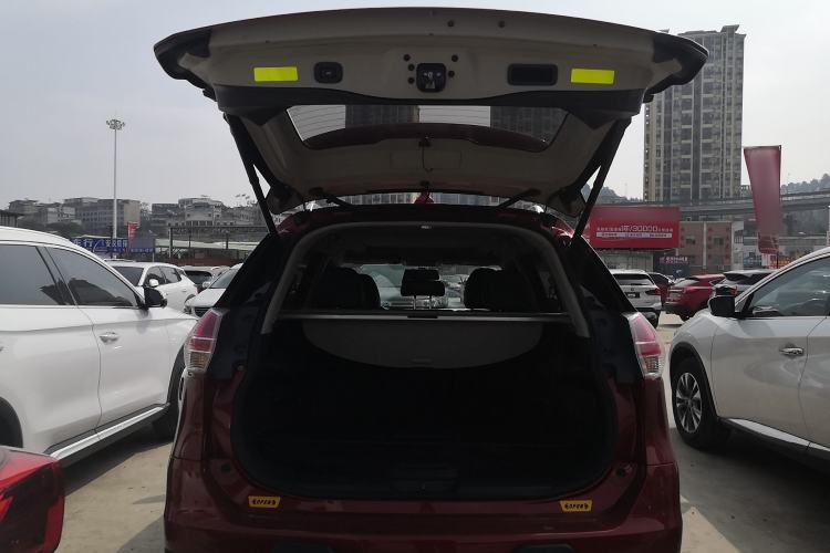 Used Nissan X-Trail 2014 2.5L CVT Luxury Edition 4WD Trunk