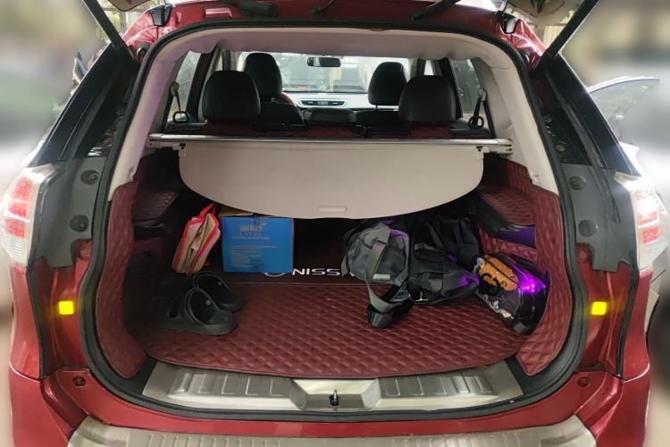 Used Nissan X-Trail 2014 2.5L CVT Luxury Edition 4WD Trunk