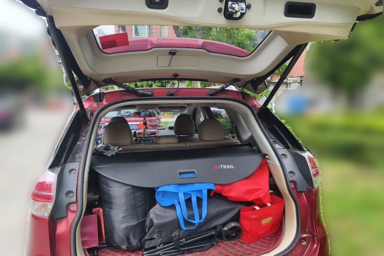 Used Nissan X-Trail 2014 2.5L CVT Ultimate Edition 4WD Trunk