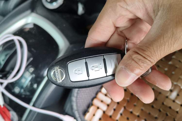 Used Nissan X-Trail 2014 2.0L CVT Comfort Edition 2WD Vehicle Key
