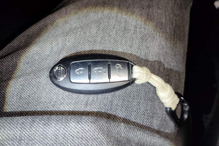 Used Nissan X-Trail 2014 2.5L CVT Luxury Edition 4WD Vehicle Key