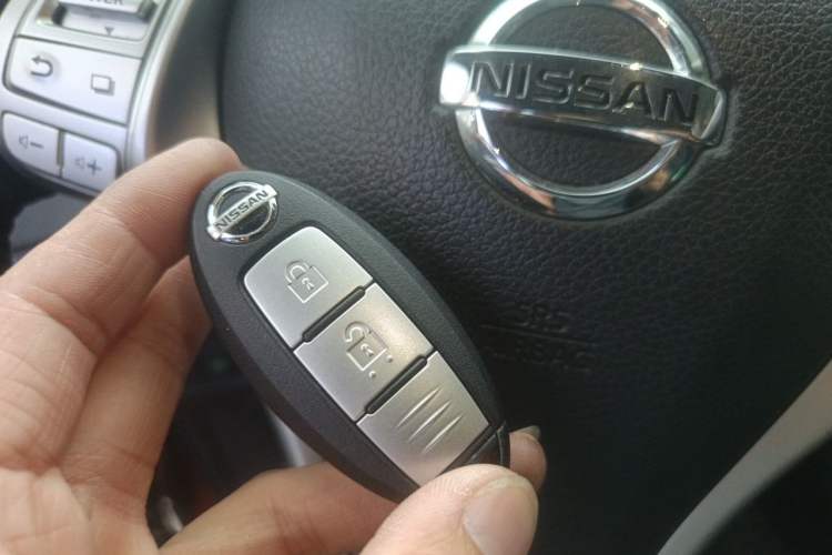 Used Nissan X-Trail 2014 2.0L CVT Comfort Edition 2WD Vehicle Key