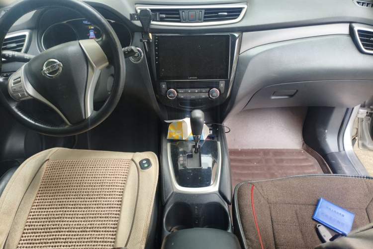 Used Nissan X-Trail 2014 2.0L CVT Comfort Edition 2WD Audio And AC Panel