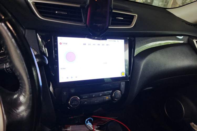 Used Nissan X-Trail 2014 2.5L CVT Luxury Edition 4WD Audio And AC Panel
