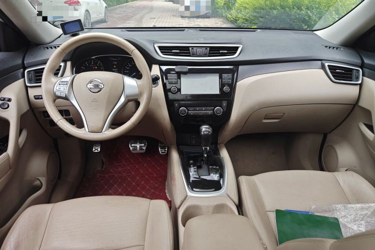 Used Nissan X-Trail 2014 2.0L CVT Comfort Edition 2WD Center Console