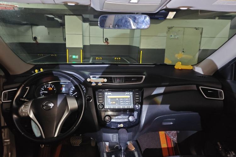 Used Nissan X-Trail 2014 2.0L CVT Comfort Edition 2WD Center Console