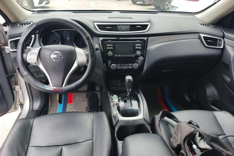 Used Nissan X-Trail 2014 2.0L CVT Comfort Edition 2WD Center Console