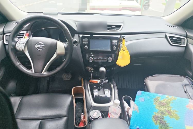 Used Nissan X-Trail 2014 2.0L CVT Comfort Edition 2WD Center Console