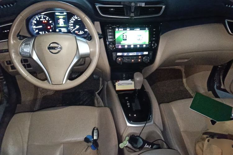 Used Nissan X-Trail 2014 2.0L CVT Comfort Edition 2WD Center Console