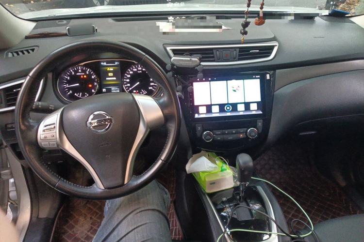 Used Nissan X-Trail 2014 2.0L CVT Comfort Edition 2WD Center Console