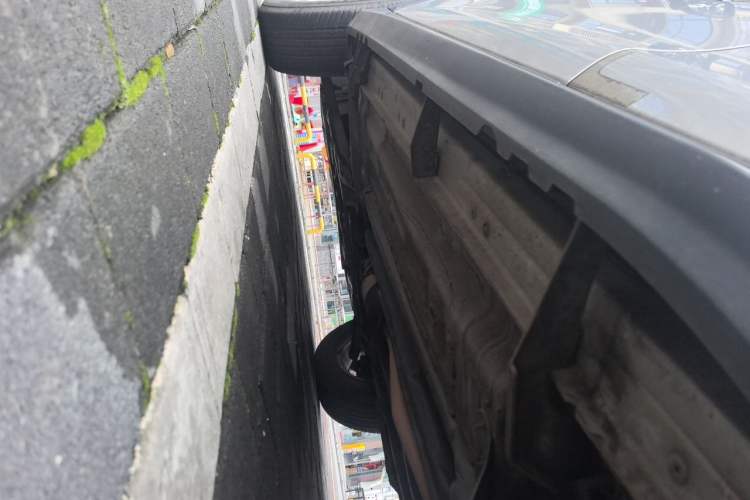 Used Nissan X-Trail 2014 2.0L CVT Comfort Edition 2WD Chassis Rear Left