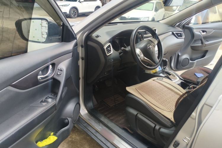 Used Nissan X-Trail 2014 2.0L CVT Comfort Edition 2WD Driver Seat