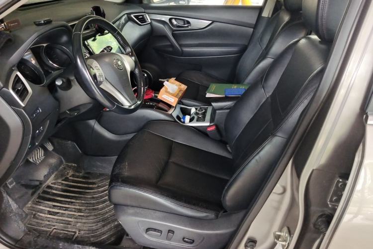 Used Nissan X-Trail 2014 2.5L CVT Luxury Edition 4WD Driver Seat