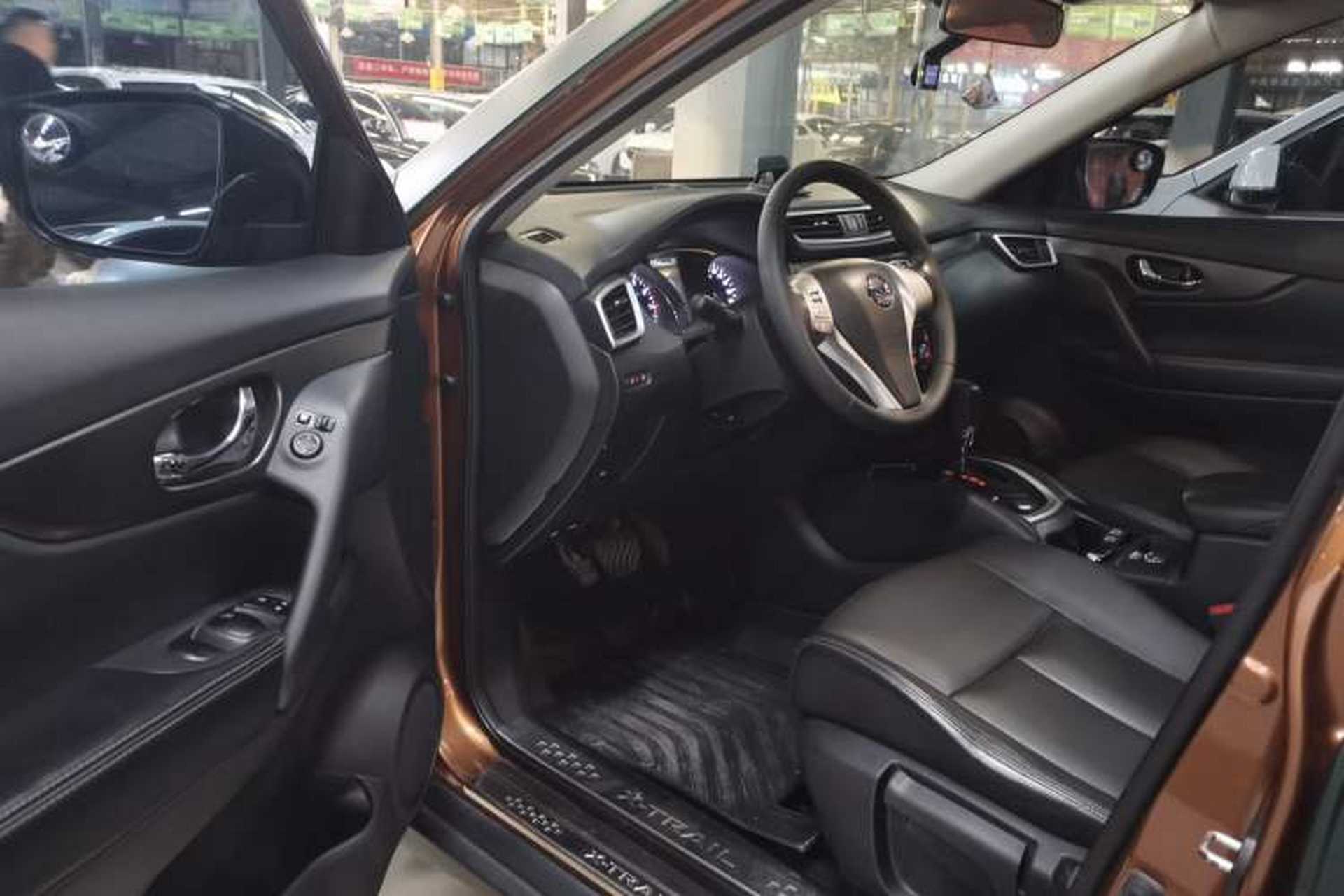 Used Nissan X-Trail 2014 2.0L CVT Comfort Edition 2WD Driver Seat