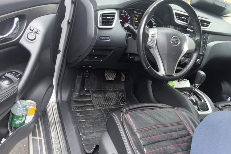 Used Nissan X-Trail 2014 2.0L CVT Comfort Edition 2WD Driver Seat
