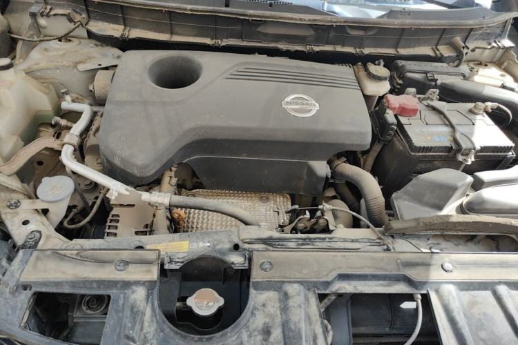 Used Nissan X-Trail 2014 2.5L CVT Luxury Edition 4WD Engine Bay