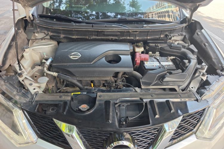 Used Nissan X-Trail 2014 2.0L CVT Comfort Edition 2WD Engine Bay