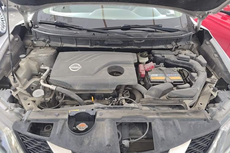 Used Nissan X-Trail 2014 2.0L CVT Comfort Edition 2WD Engine Bay