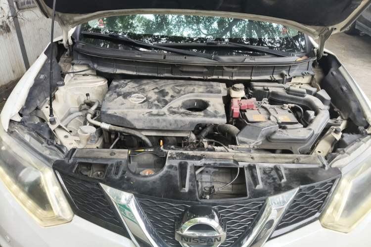 Used Nissan X-Trail 2014 2.0L CVT Comfort Edition 2WD Engine Bay