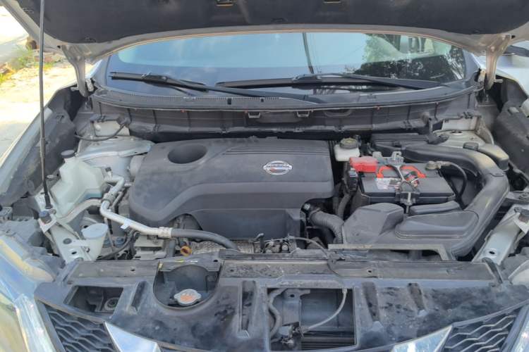 Used Nissan X-Trail 2014 2.5L CVT Luxury Edition 4WD Engine Bay