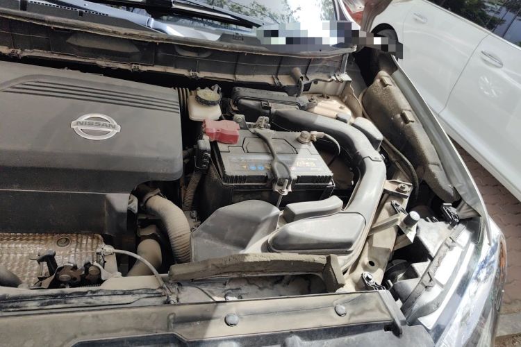 Used Nissan X-Trail 2014 2.5L CVT Luxury Edition 4WD Engine Bay Left