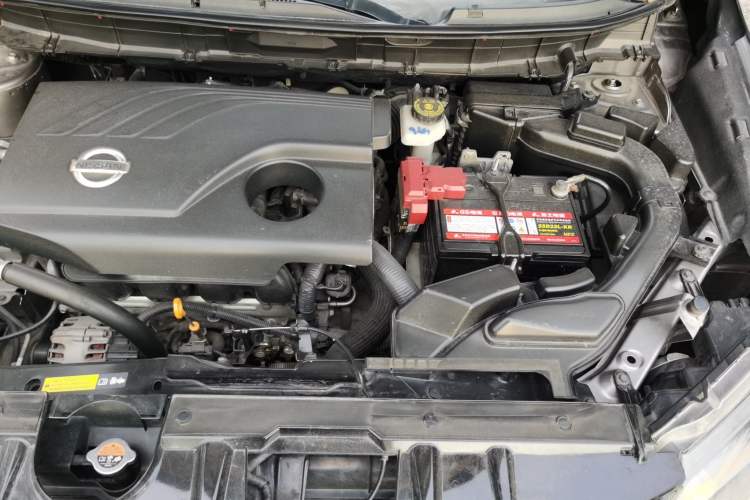 Used Nissan X-Trail 2014 2.0L CVT Comfort Edition 2WD Engine Bay Left
