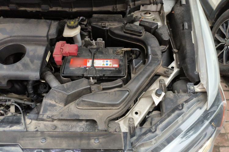 Used Nissan X-Trail 2014 2.0L CVT Comfort Edition 2WD Engine Bay Left