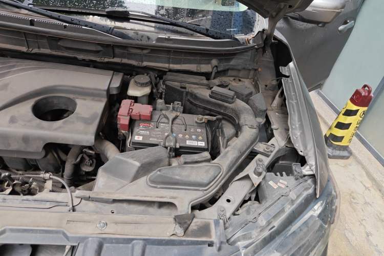 Used Nissan X-Trail 2014 2.0L CVT Comfort Edition 2WD Engine Bay Left