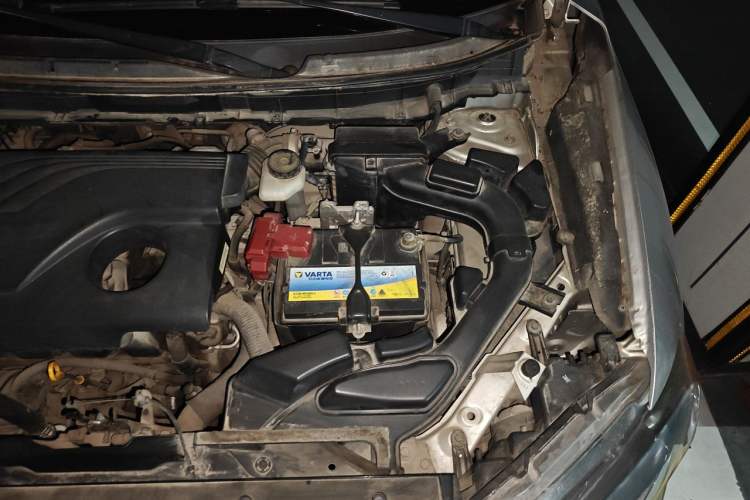 Used Nissan X-Trail 2014 2.0L CVT Comfort Edition 2WD Engine Bay Left