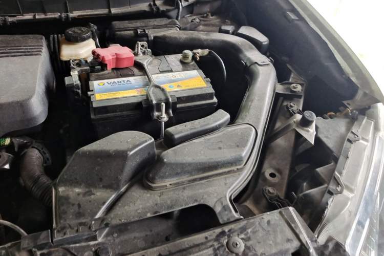 Used Nissan X-Trail 2014 2.5L CVT Luxury Edition 4WD Engine Bay Left
