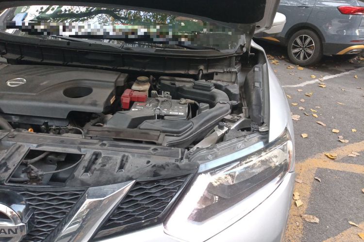 Used Nissan X-Trail 2014 2.0L CVT Comfort Edition 2WD Engine Bay Left