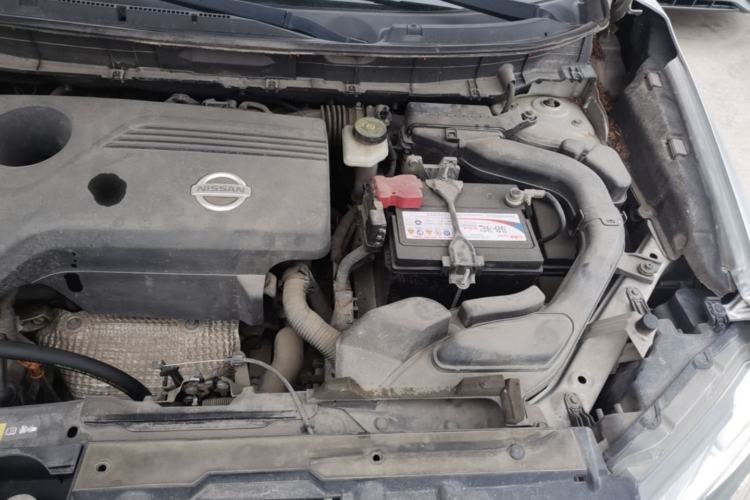 Used Nissan X-Trail 2014 2.5L CVT Luxury Edition 4WD Engine Bay Left
