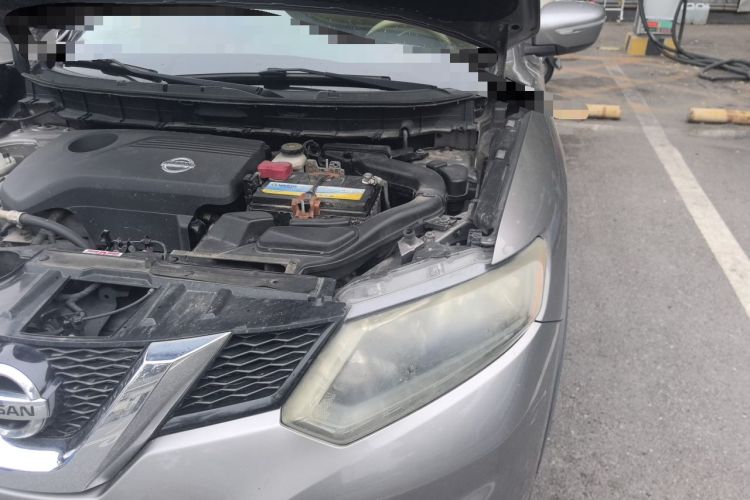 Used Nissan X-Trail 2014 2.5L CVT Leading Edition 4WD Engine Bay Left