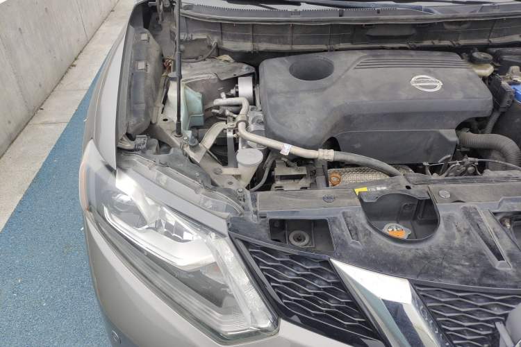 Used Nissan X-Trail 2014 2.5L CVT Ultimate Edition 4WD Engine Bay Right