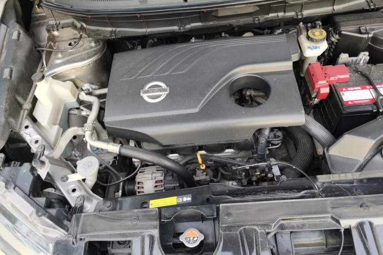 Used Nissan X-Trail 2014 2.0L CVT Comfort Edition 2WD Engine Bay Right