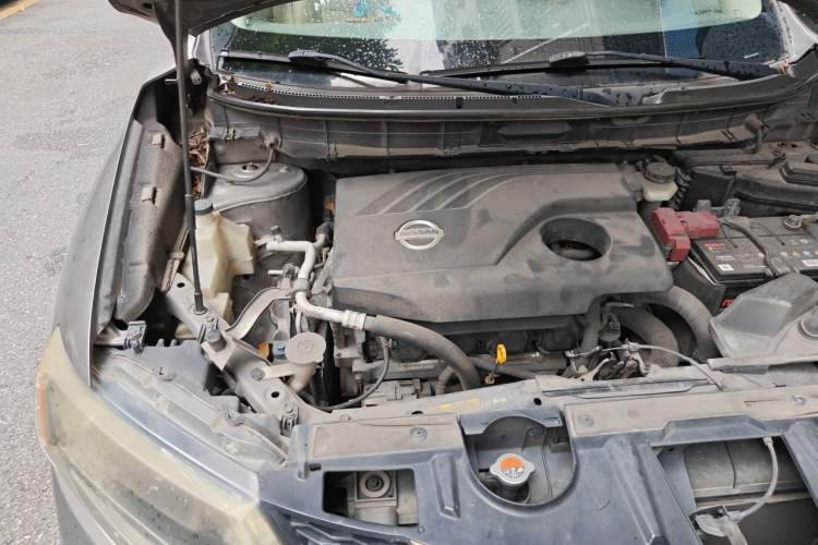 Used Nissan X-Trail 2014 2.0L CVT Comfort Edition 2WD Engine Bay Right