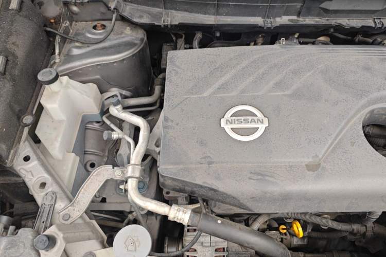 Used Nissan X-Trail 2014 2.0L CVT Comfort Edition 2WD Engine Bay Right