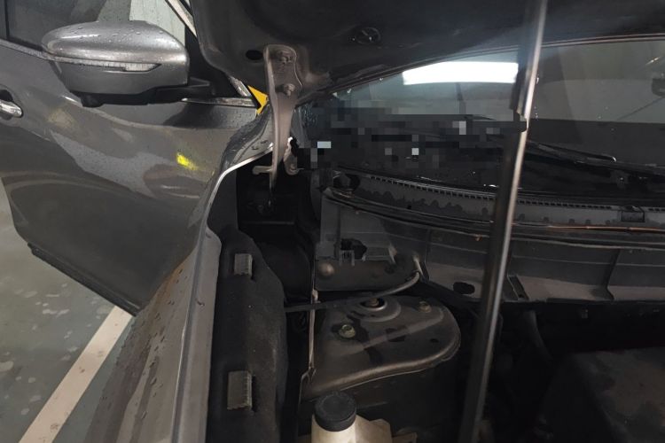 Used Nissan X-Trail 2014 2.0L CVT Comfort Edition 2WD Engine Bay Right