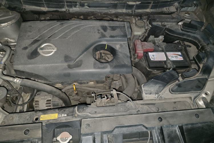 Used Nissan X-Trail 2014 2.0L CVT Comfort Edition 2WD Engine Bay