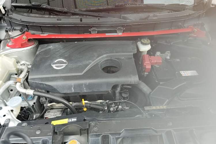 Used Nissan X-Trail 2014 2.0L CVT Comfort Edition 2WD Engine Bay