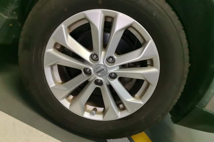 Used Nissan X-Trail 2014 2.0L CVT Comfort Edition 2WD Exterior 1