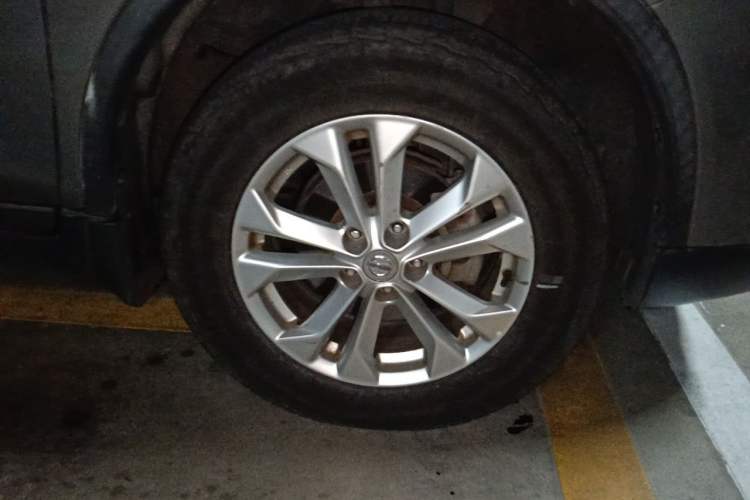 Used Nissan X-Trail 2014 2.0L CVT Comfort Edition 2WD Exterior 1