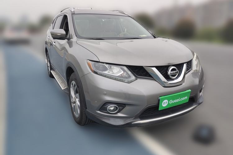 Used Nissan X-Trail 2014 2.5L CVT Ultimate Edition 4WD Front Right 45 Deg