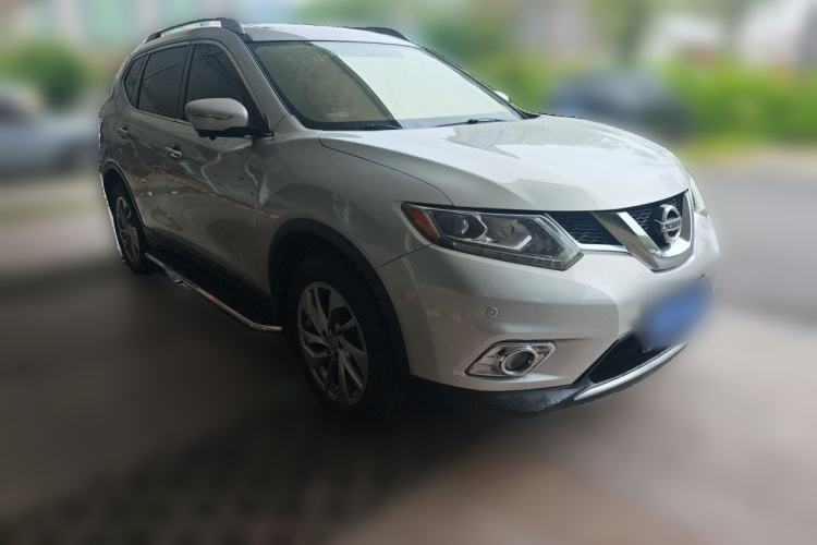 Used Nissan X-Trail 2014 2.5L CVT Ultimate Edition 4WD Front Right 45 Deg