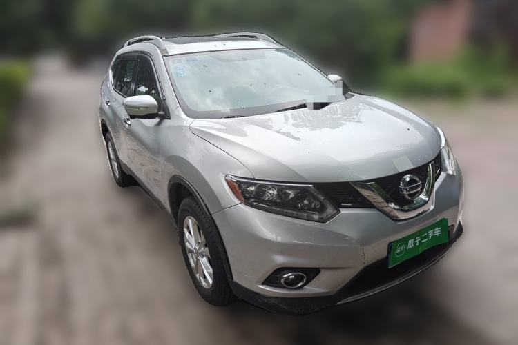 Used Nissan X-Trail 2014 2.0L CVT Comfort Edition 2WD Front Right 45 Deg