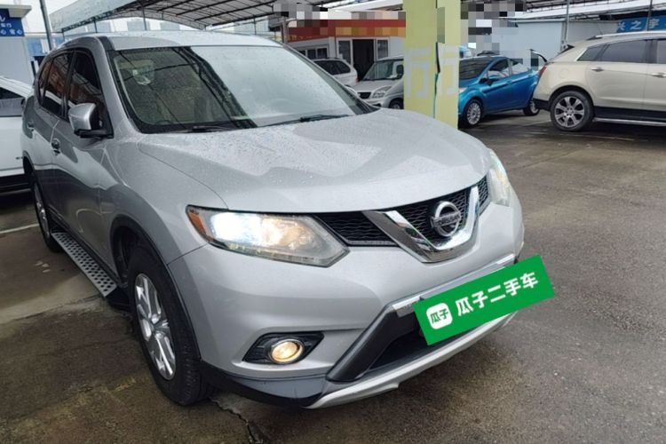 Used Nissan X-Trail 2014 2.0L CVT Comfort Edition 2WD Front Right 45 Deg