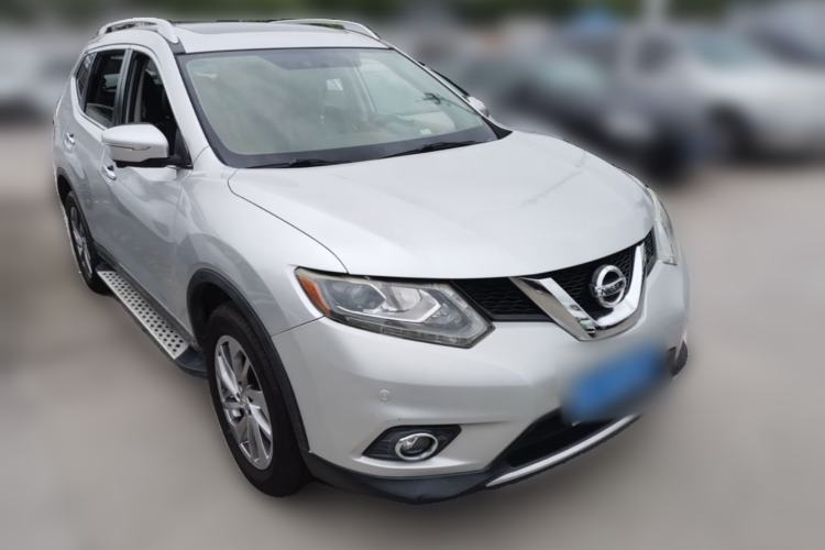 Used Nissan X-Trail 2014 2.5L CVT Luxury Edition 4WD Front Right 45 Deg